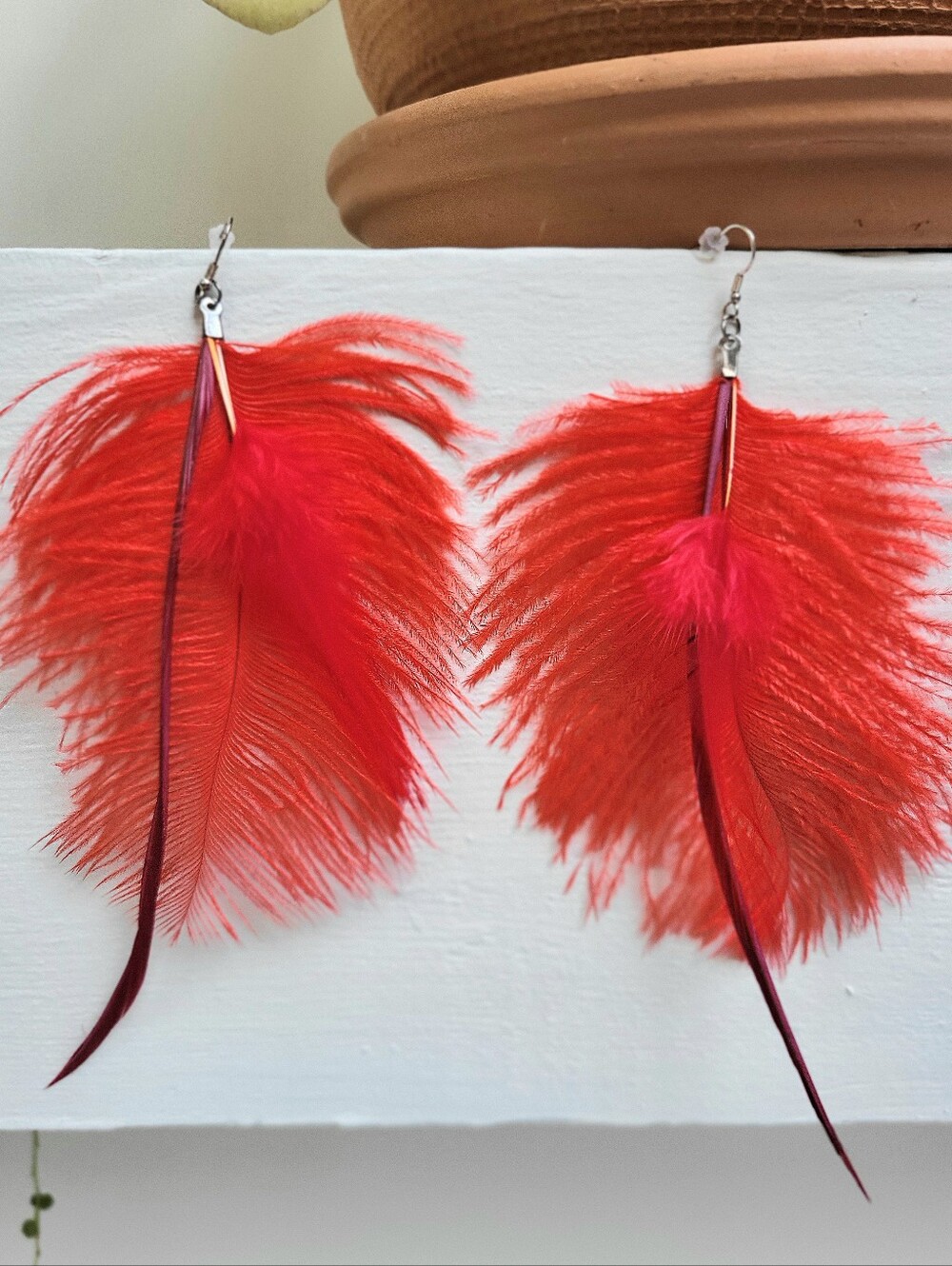 🪷3/$20🪷 Red Oversized Feather Earrings or Free With A Purchase